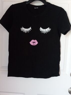 Black Graphic Lash Tee with Pink Lips